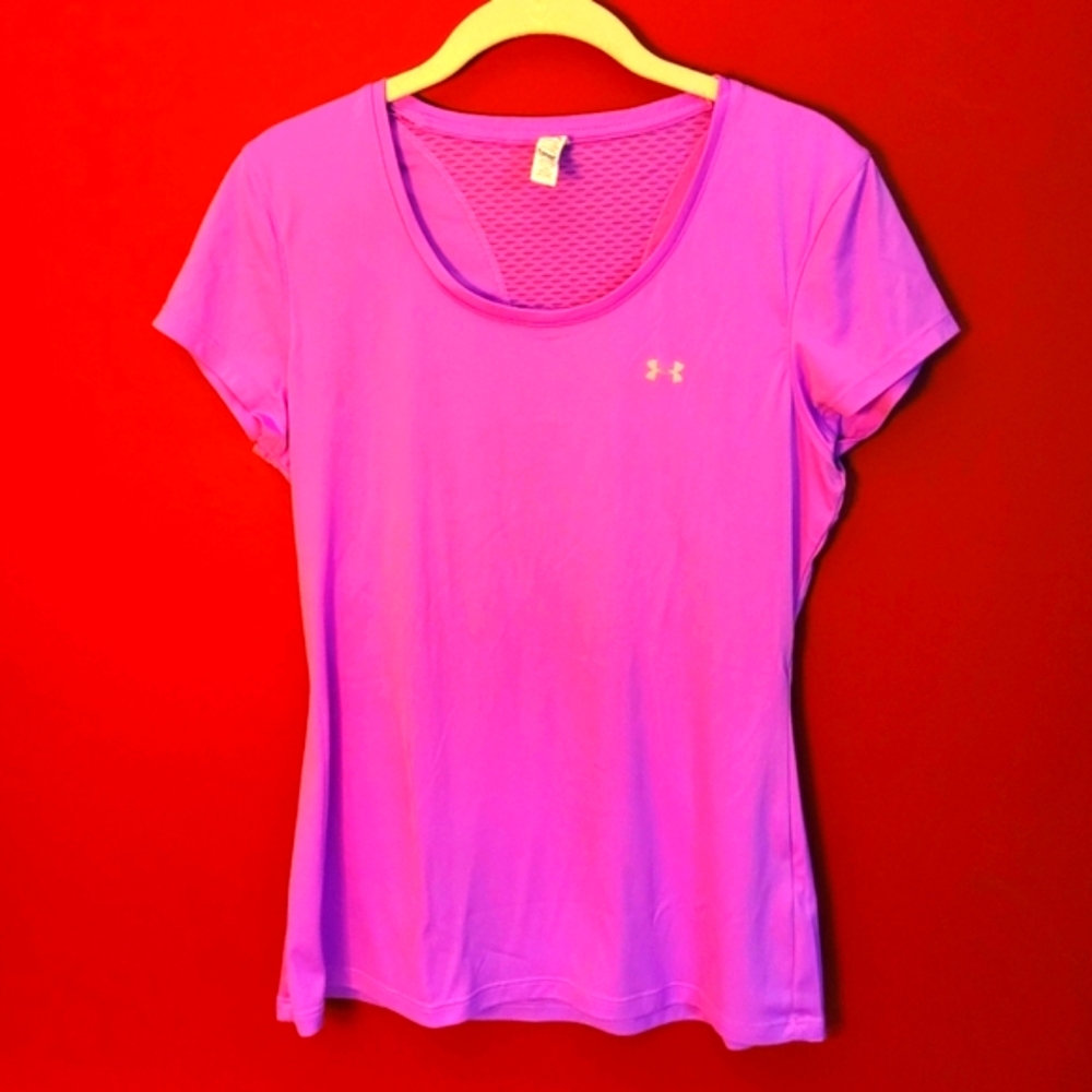 Women's Under Armour pink t-shirt size Medium
